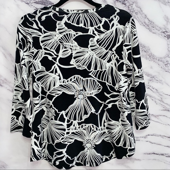 JM Collection Black And White Print Top - Picture 7 of 7